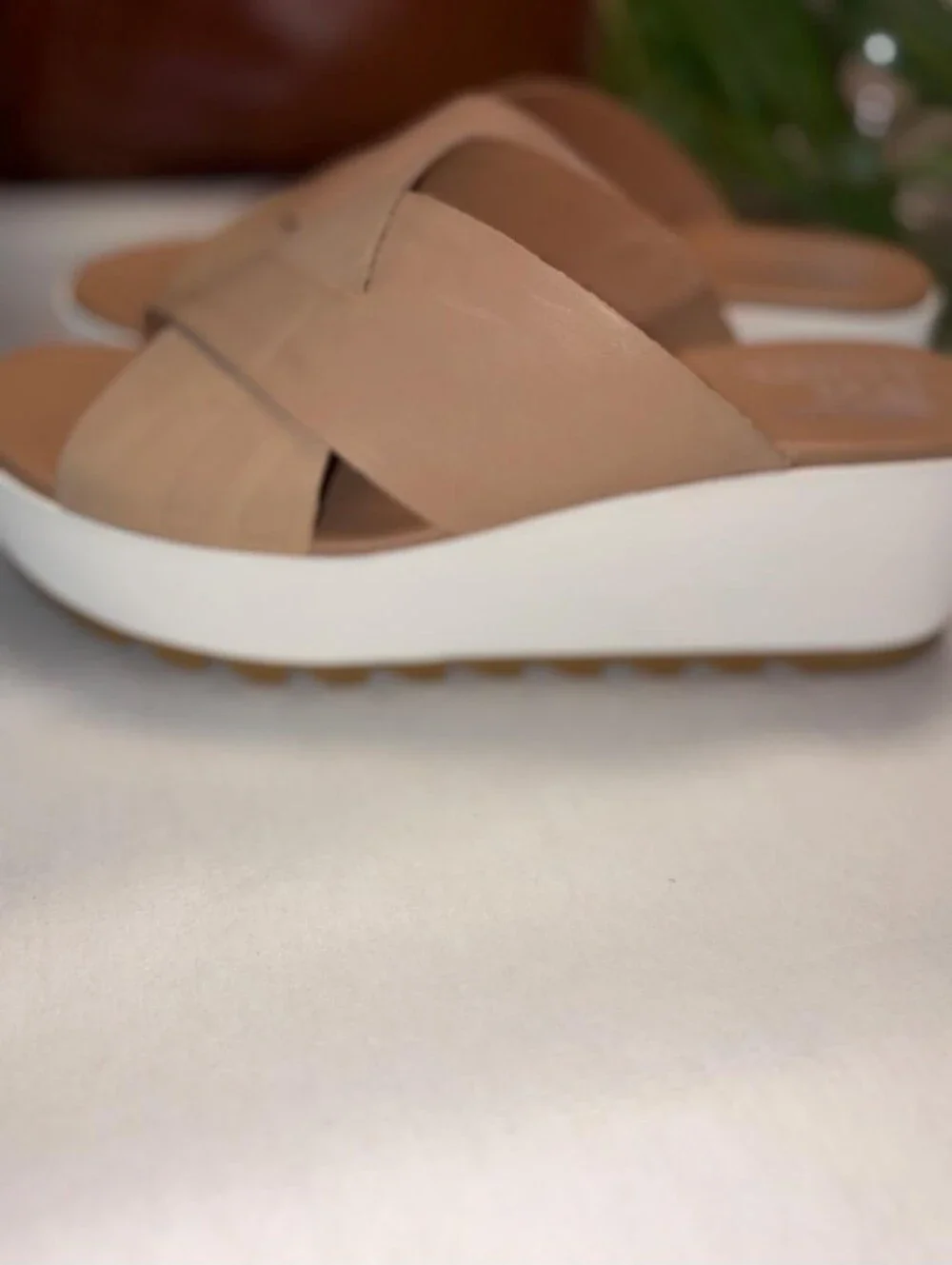 ​Sorel Cameron Flatform Sandal Honest Beige Leather Crossover Slide Size 8.5